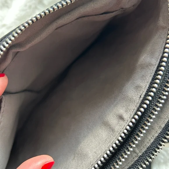 Vince Camuto Black Leather Shoulder Bag - Picture 5 of 5